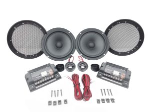 белые чехлы для морских динамиков